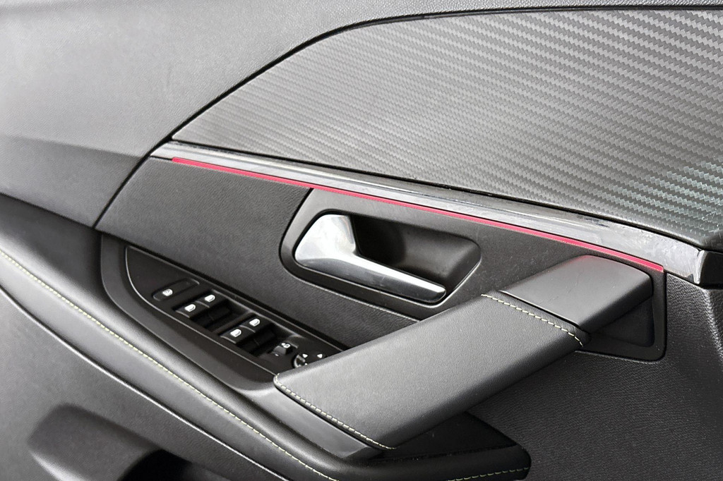 Peugeot 208 (N165KG) met abonnement