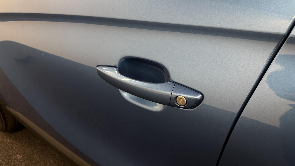 Opel Crossland X (J062ZD) met abonnement