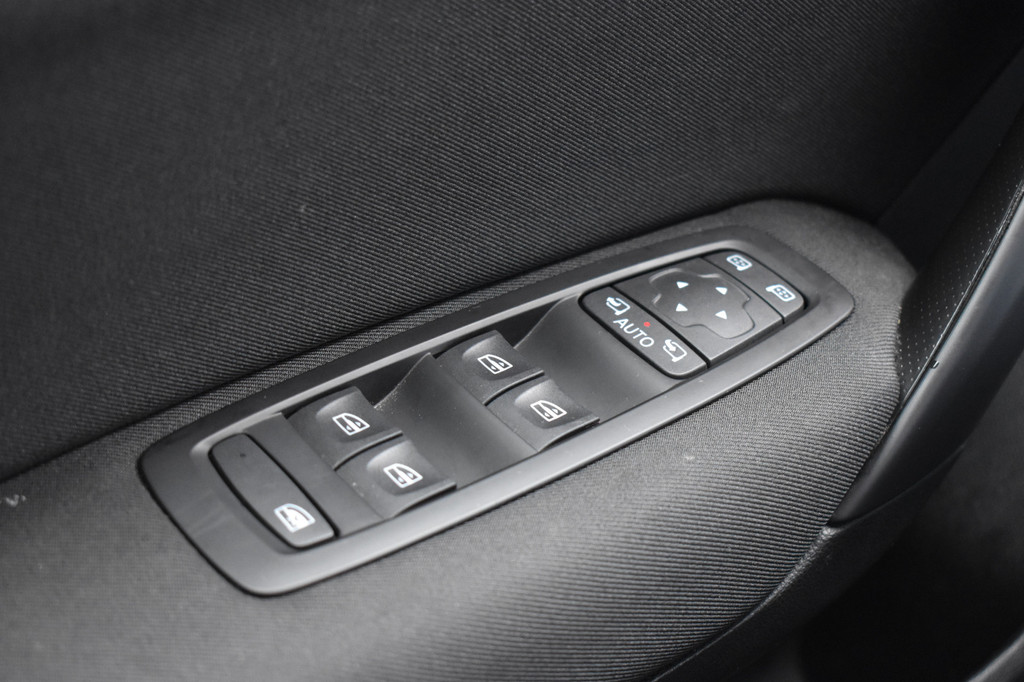 Renault MEGANE Estate (T516FV) met abonnement