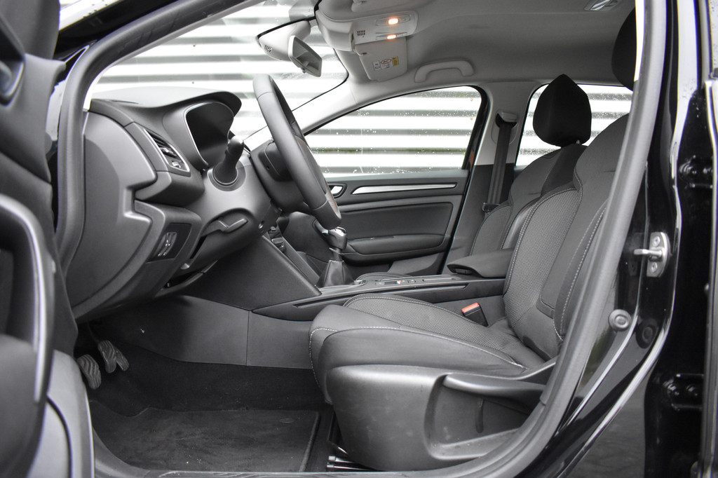 Renault MEGANE Estate (T516FV) met abonnement