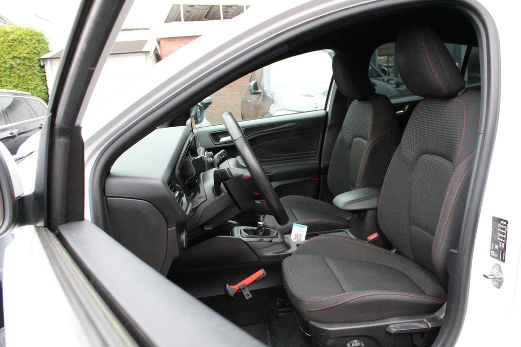 Ford Focus (G114ZK) met abonnement