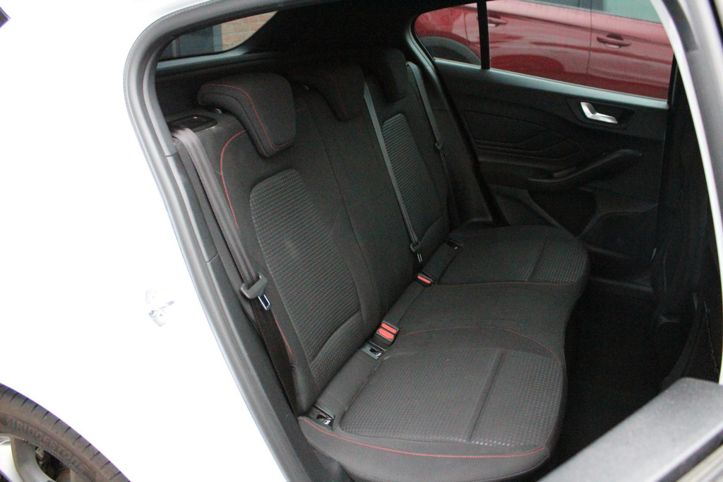 Ford Focus (G114ZK) met abonnement