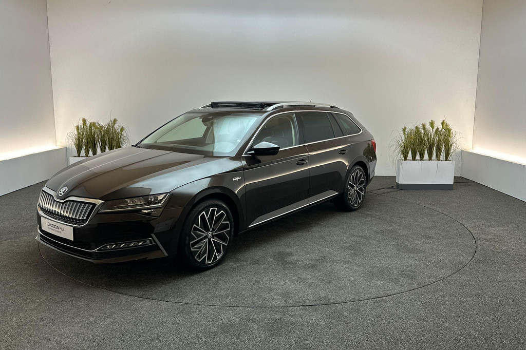 ŠKODA Superb (JPD13S) met abonnement