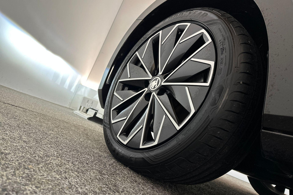 ŠKODA Superb (JPD13S) met abonnement