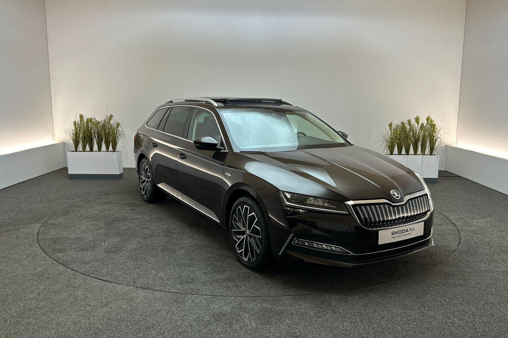 ŠKODA Superb (JPD13S) met abonnement