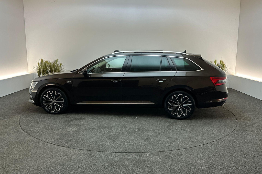 ŠKODA Superb (JPD13S) met abonnement