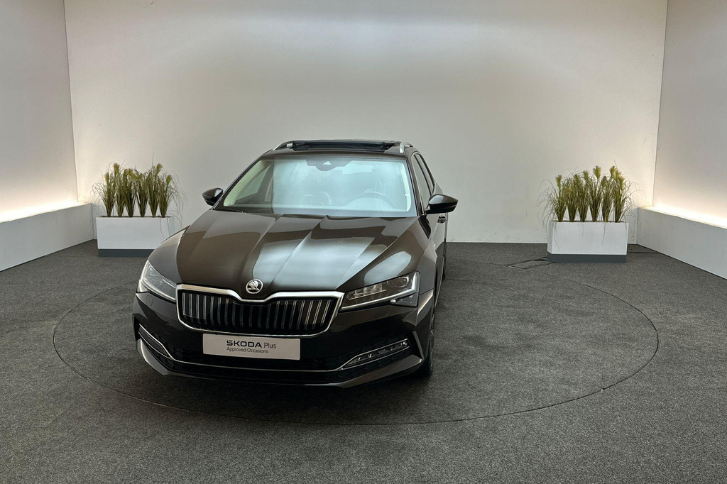ŠKODA Superb (JPD13S) met abonnement