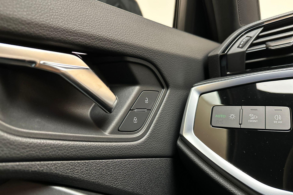 Audi Q3 (JLT74H) met abonnement