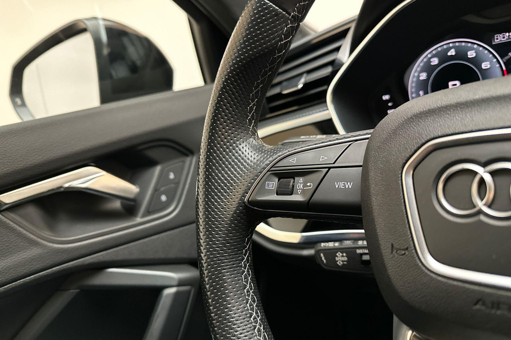 Audi Q3 (JLT74H) met abonnement