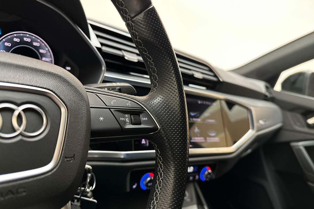 Audi Q3 (JLT74H) met abonnement