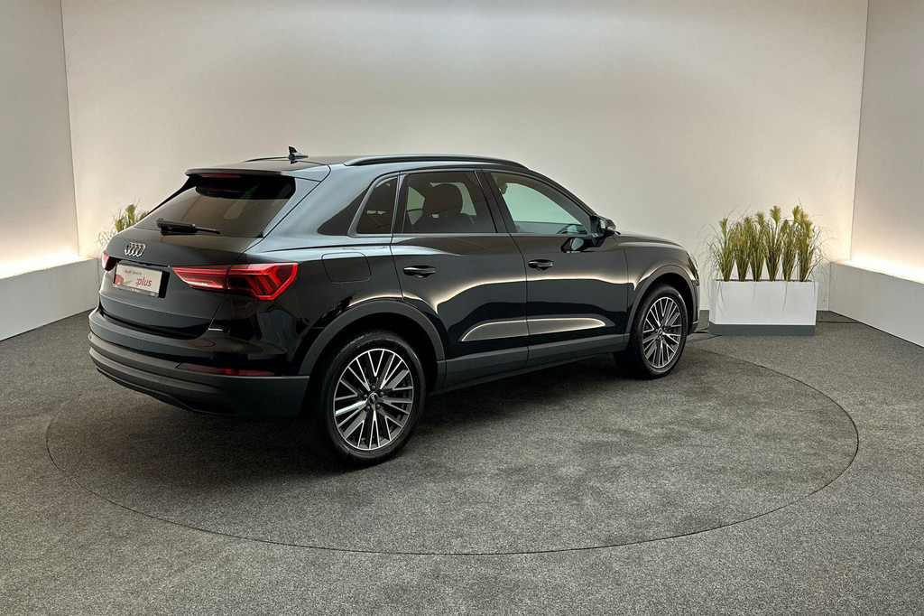 Audi Q3 (JLT74H) met abonnement