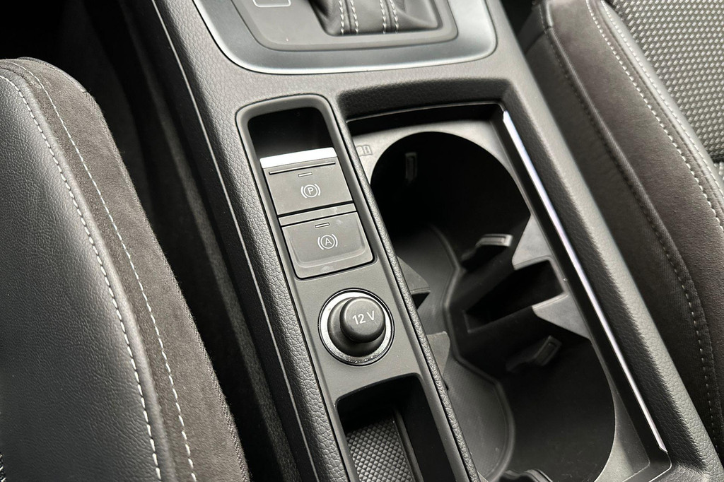 Audi Q3 (JLT74H) met abonnement