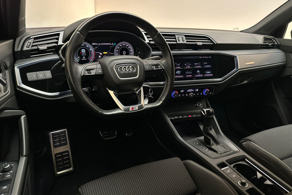 Audi Q3 (JLT74H) met abonnement