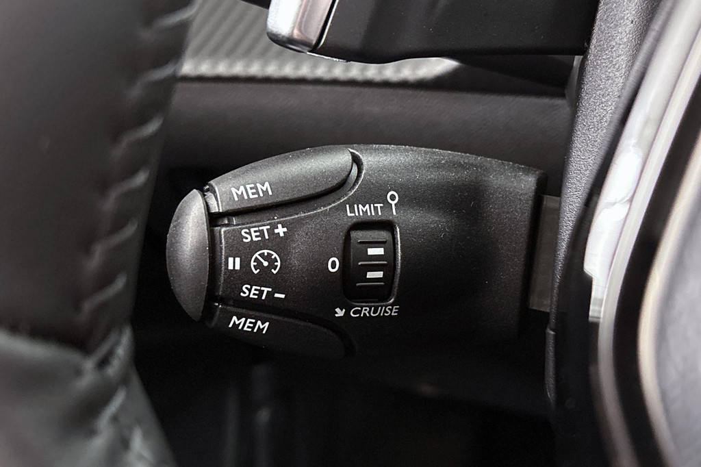 Peugeot 2008 (JPV15K) met abonnement