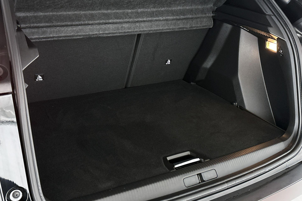 Peugeot 2008 (JPV15K) met abonnement