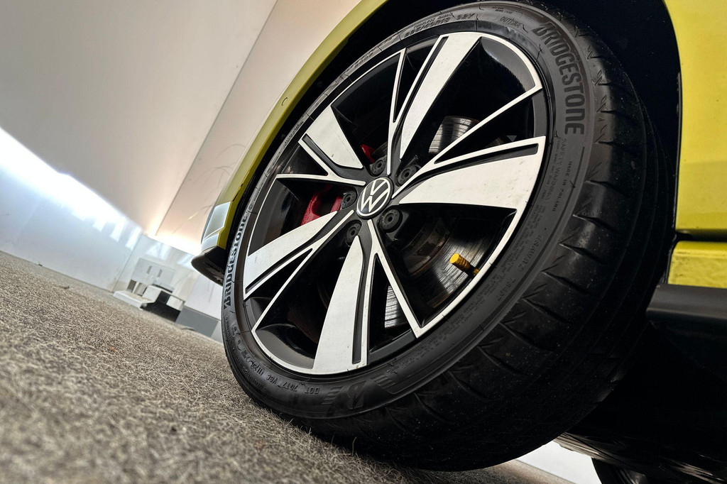 Volkswagen Golf GTE (JPD14S) met abonnement