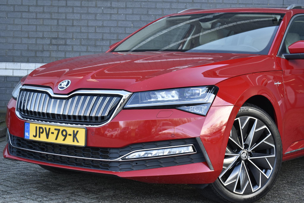 ŠKODA Superb (JPV79K) met abonnement