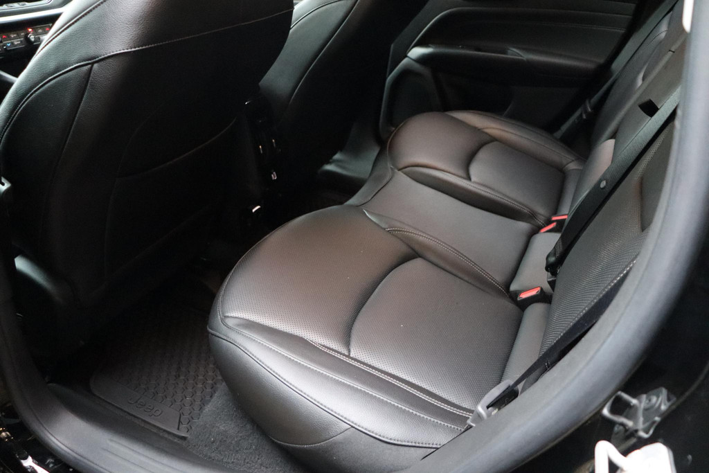 Jeep Compass (JPG88J) met abonnement