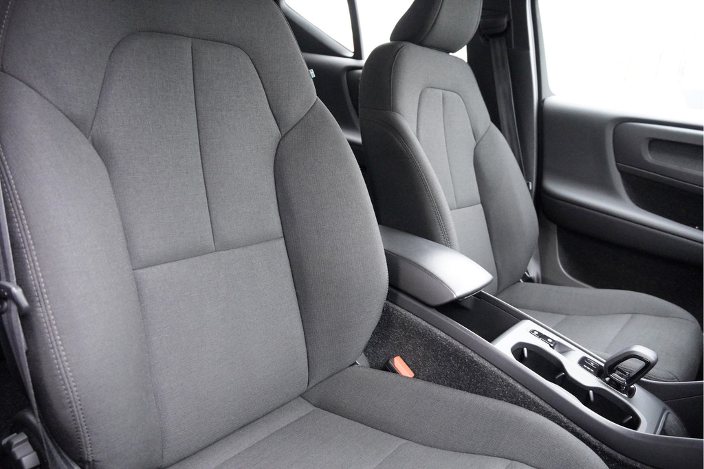 Volvo XC40 (L456LF) met abonnement