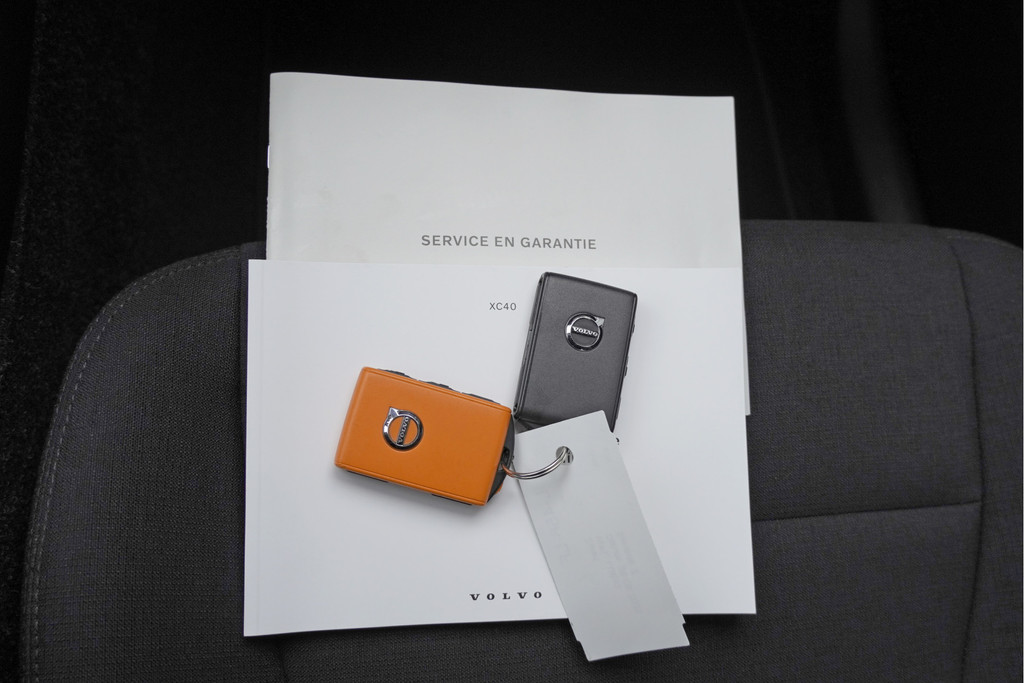 Volvo XC40 (L456LF) met abonnement