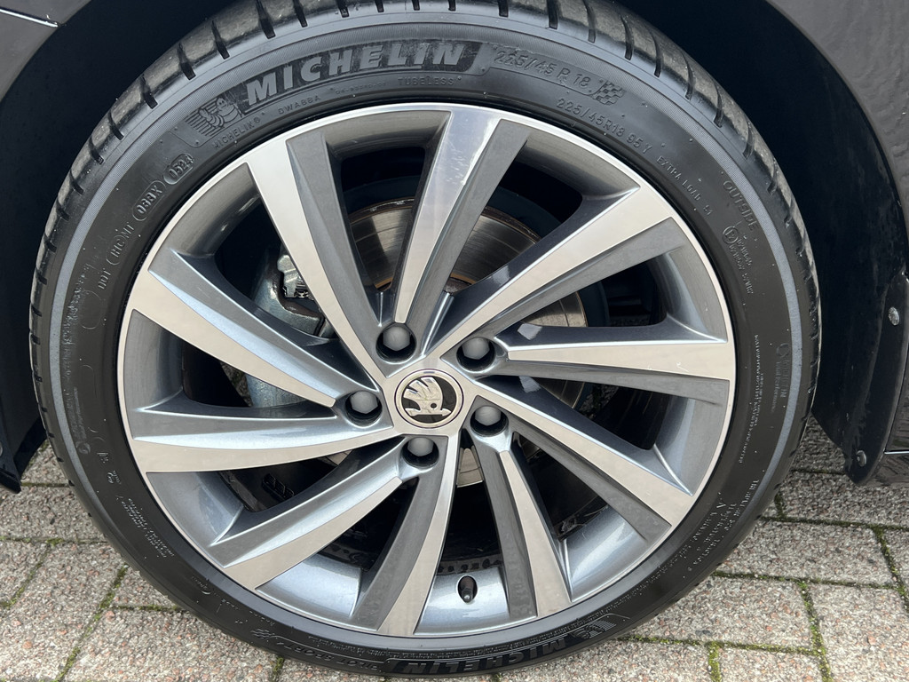 ŠKODA Octavia (K138HS) met abonnement