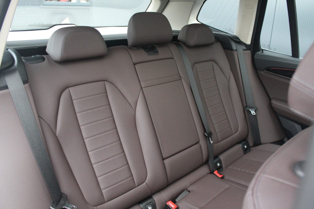 BMW iX3 (L873ZT) met abonnement