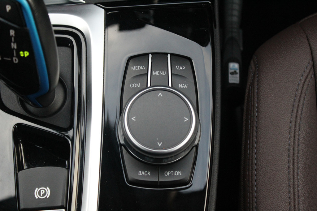 BMW iX3 (L873ZT) met abonnement