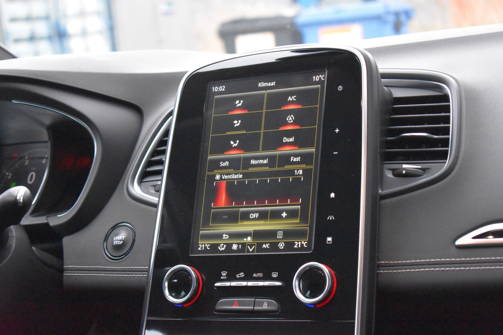 Renault Grand Scénic (S037JT) met abonnement