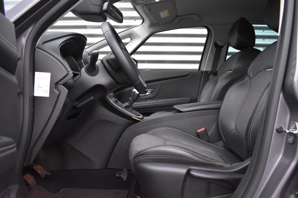 Renault Grand Scénic (S037JT) met abonnement