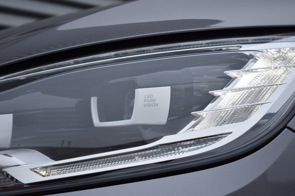 Renault Grand Scénic (S037JT) met abonnement