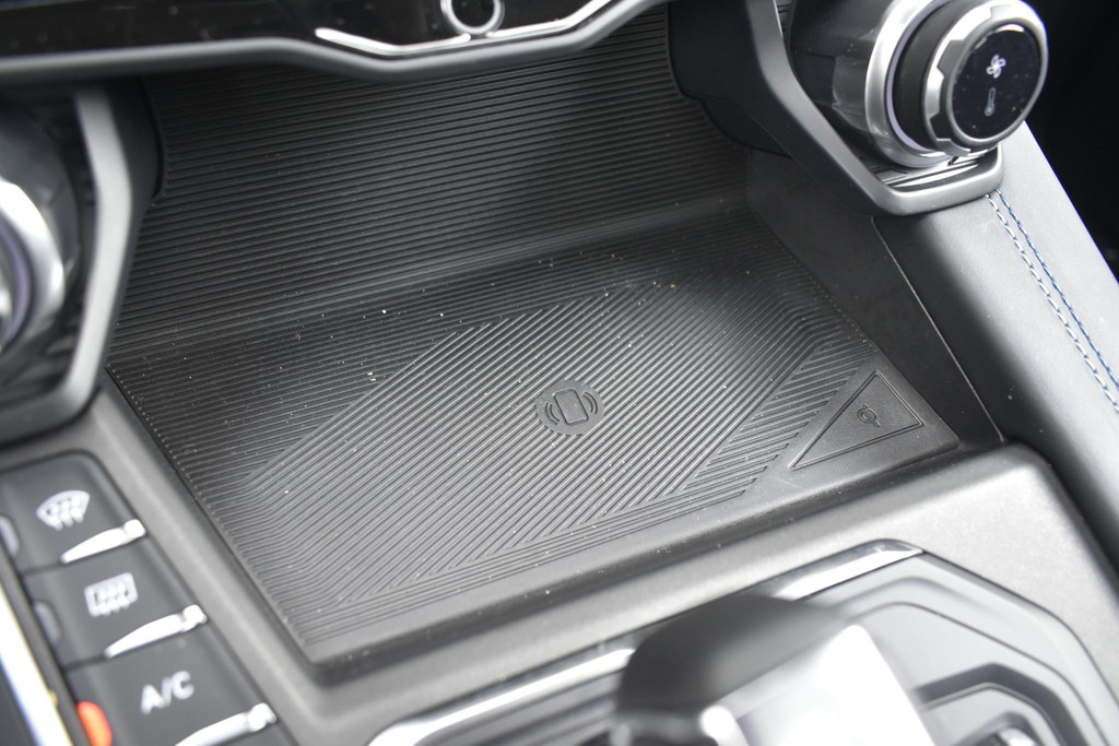 Lynk & Co 01 (JPD63T) met abonnement