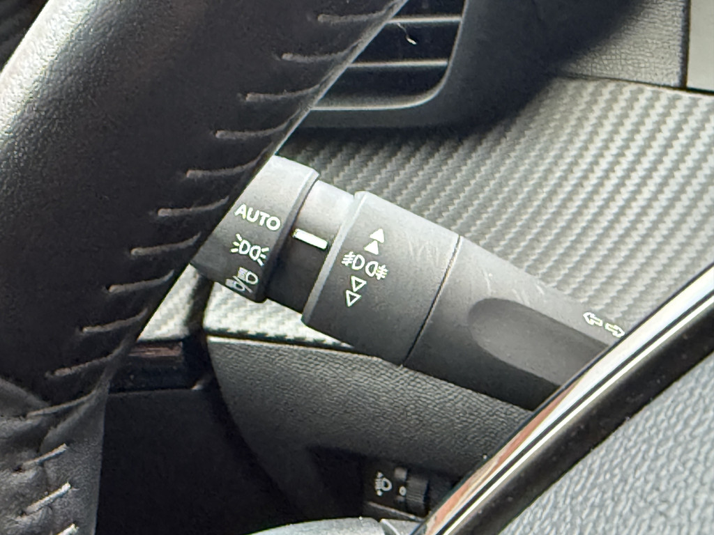 Peugeot e-2008 (J321ZP) met abonnement