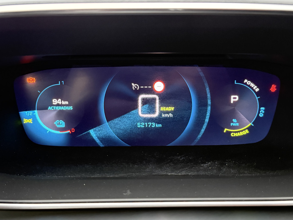 Peugeot e-2008 (J321ZP) met abonnement