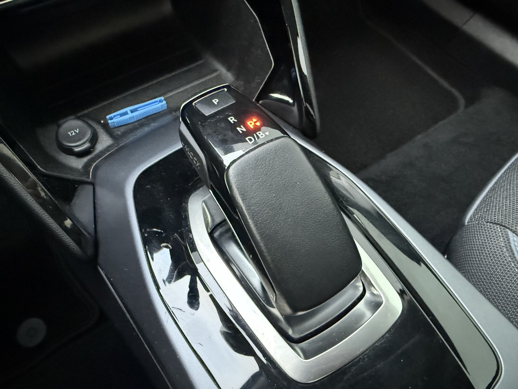 Peugeot e-2008 (J321ZP) met abonnement