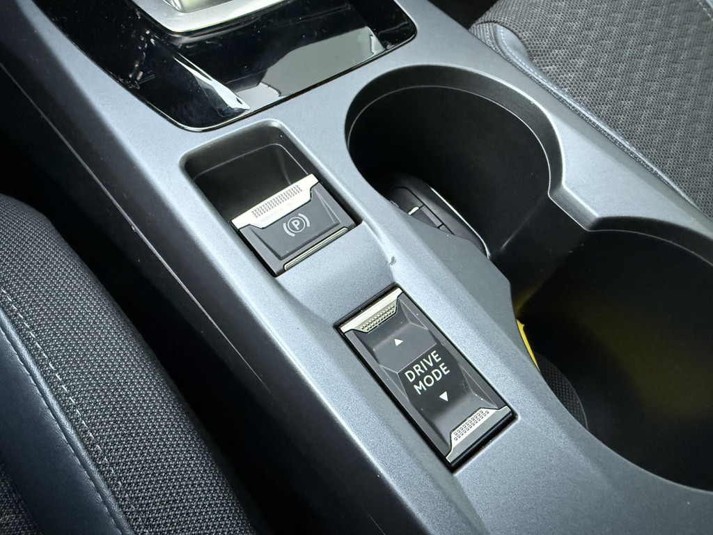 Peugeot e-2008 (J321ZP) met abonnement