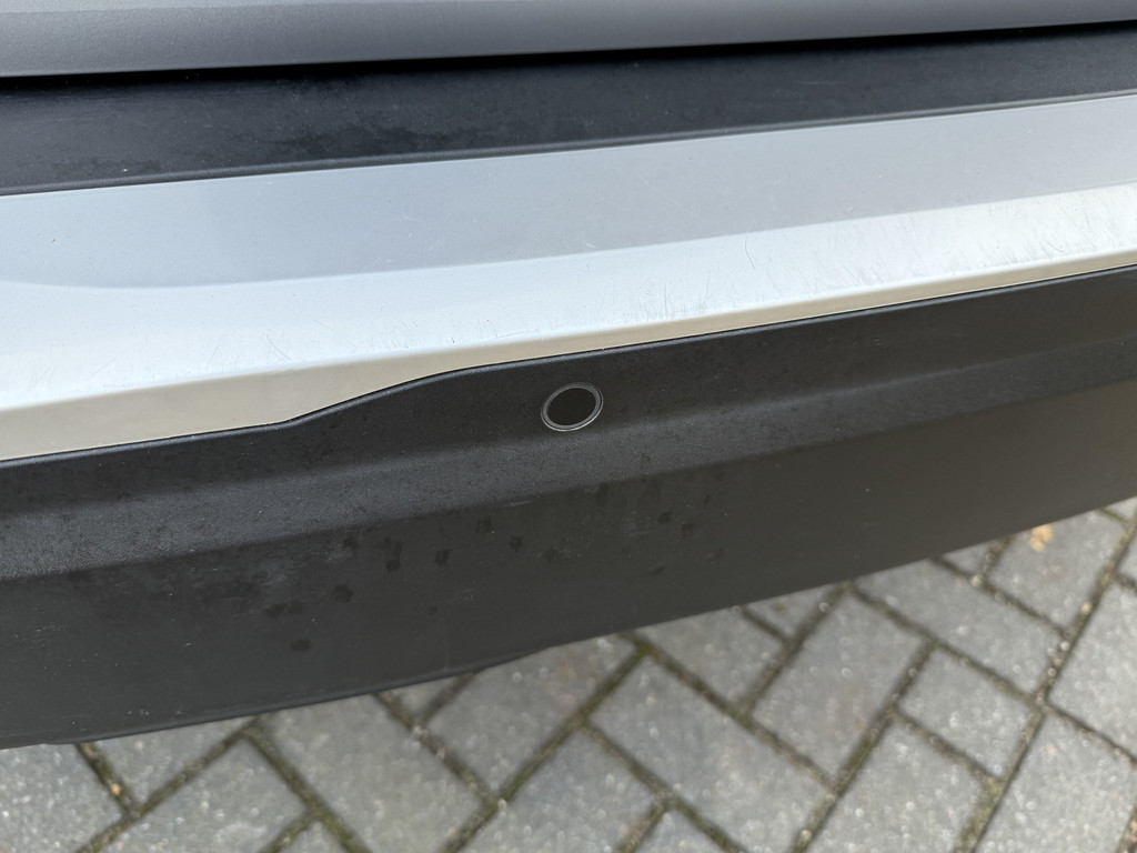 Peugeot e-2008 (J321ZP) met abonnement