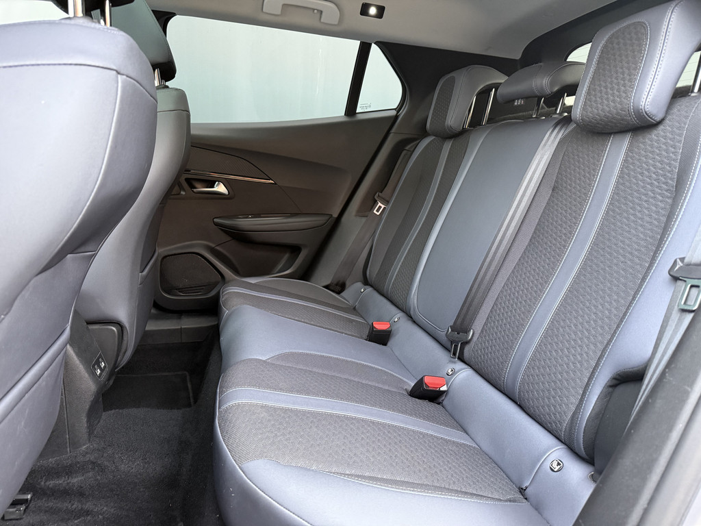 Peugeot e-2008 (J321ZP) met abonnement