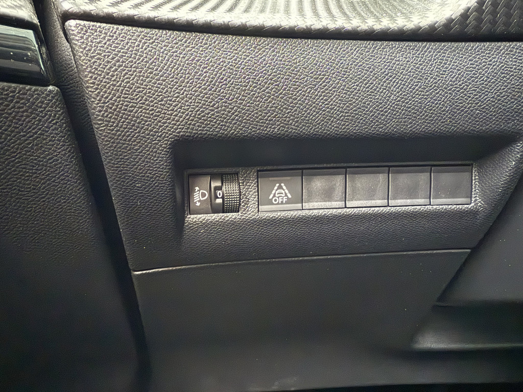 Peugeot e-2008 (J321ZP) met abonnement