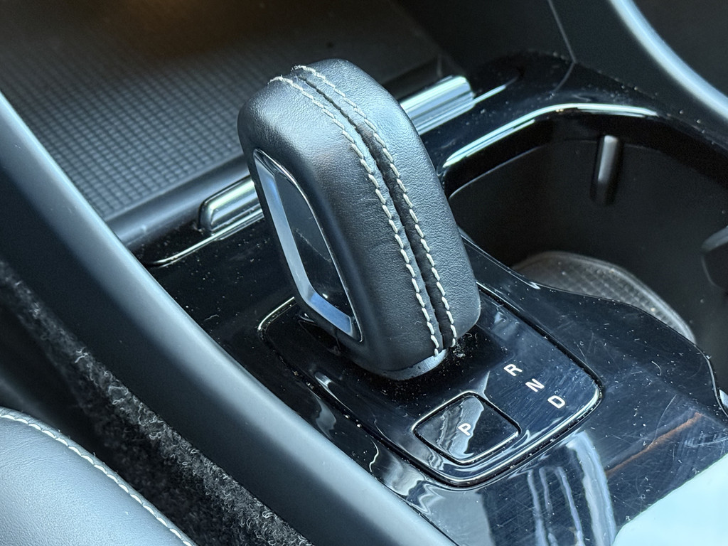 Volvo XC40 (J134ZG) met abonnement