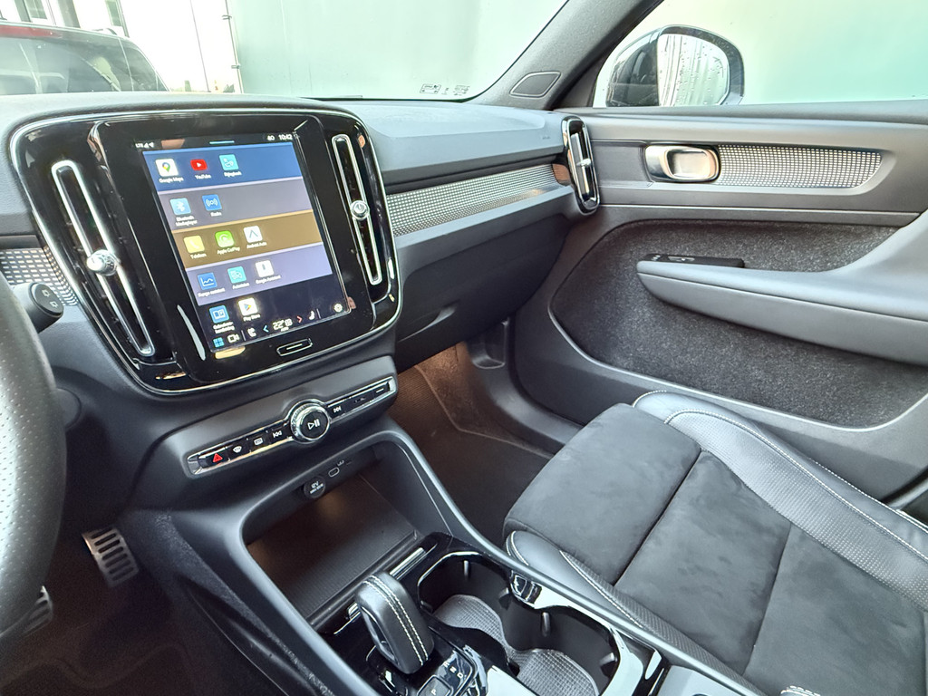 Volvo XC40 (J134ZG) met abonnement