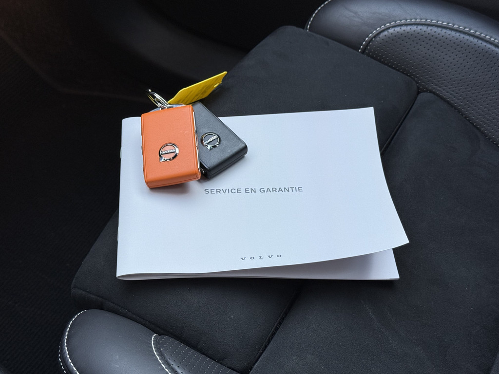 Volvo XC40 (J134ZG) met abonnement