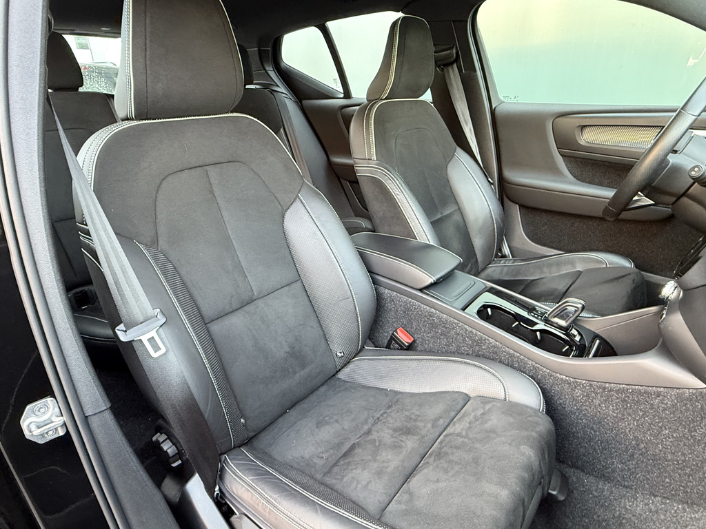 Volvo XC40 (J134ZG) met abonnement