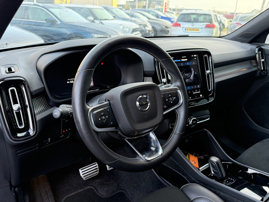 Volvo XC40 (J134ZG) met abonnement