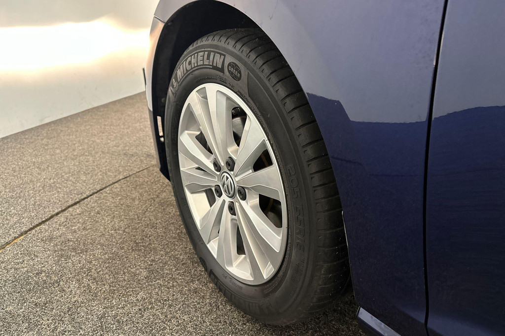 Volkswagen Golf (H723PF) met abonnement