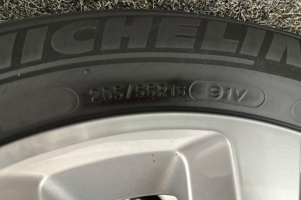 Volkswagen Golf (H723PF) met abonnement