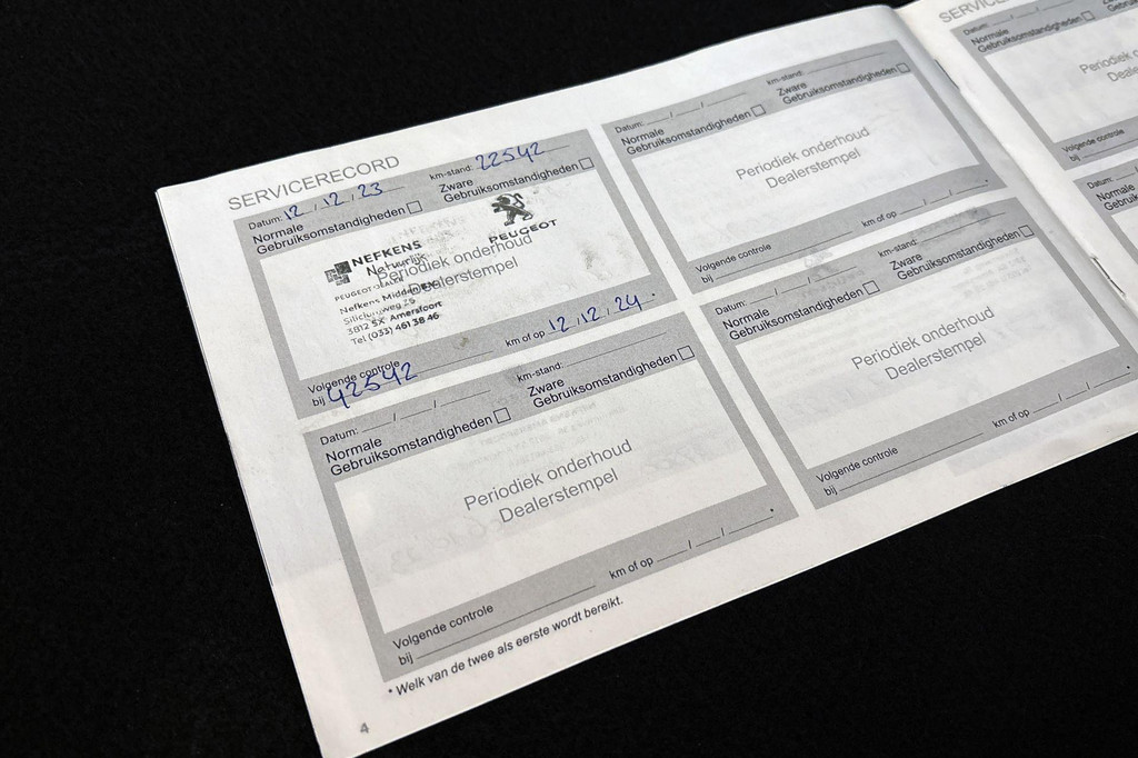 Peugeot 208 (J985VH) met abonnement