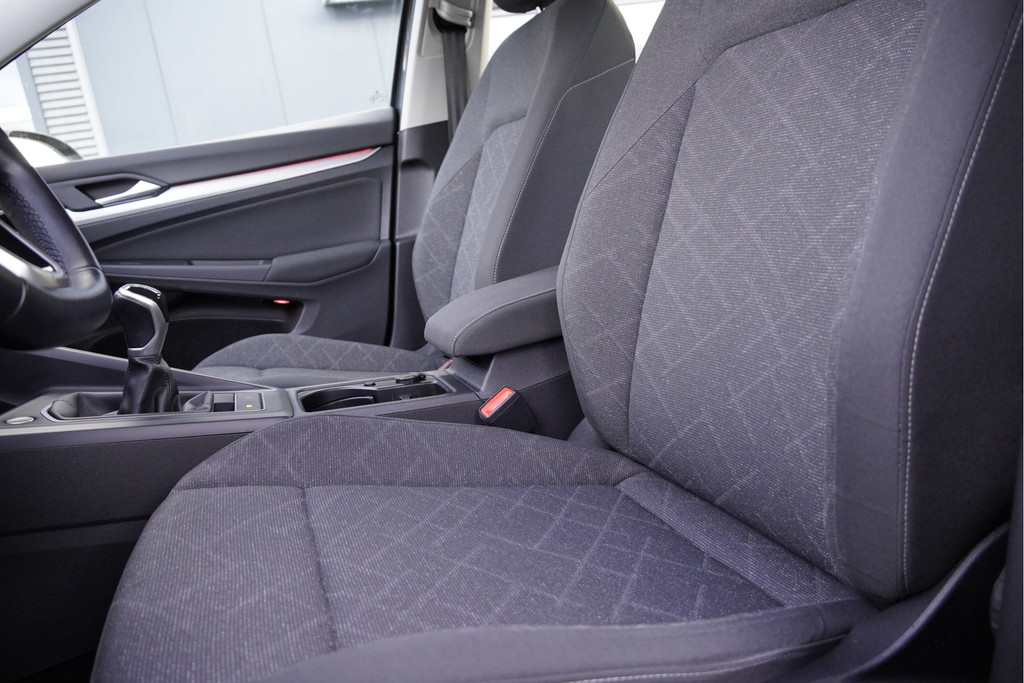 Volkswagen Golf (J188PL) met abonnement