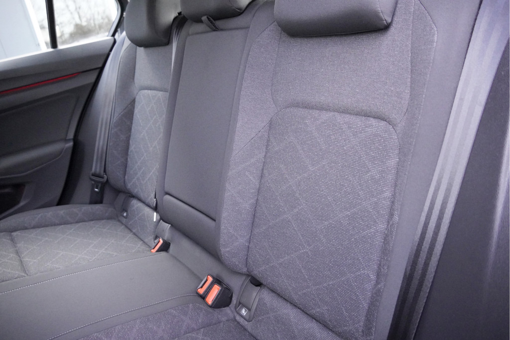 Volkswagen Golf (J188PL) met abonnement