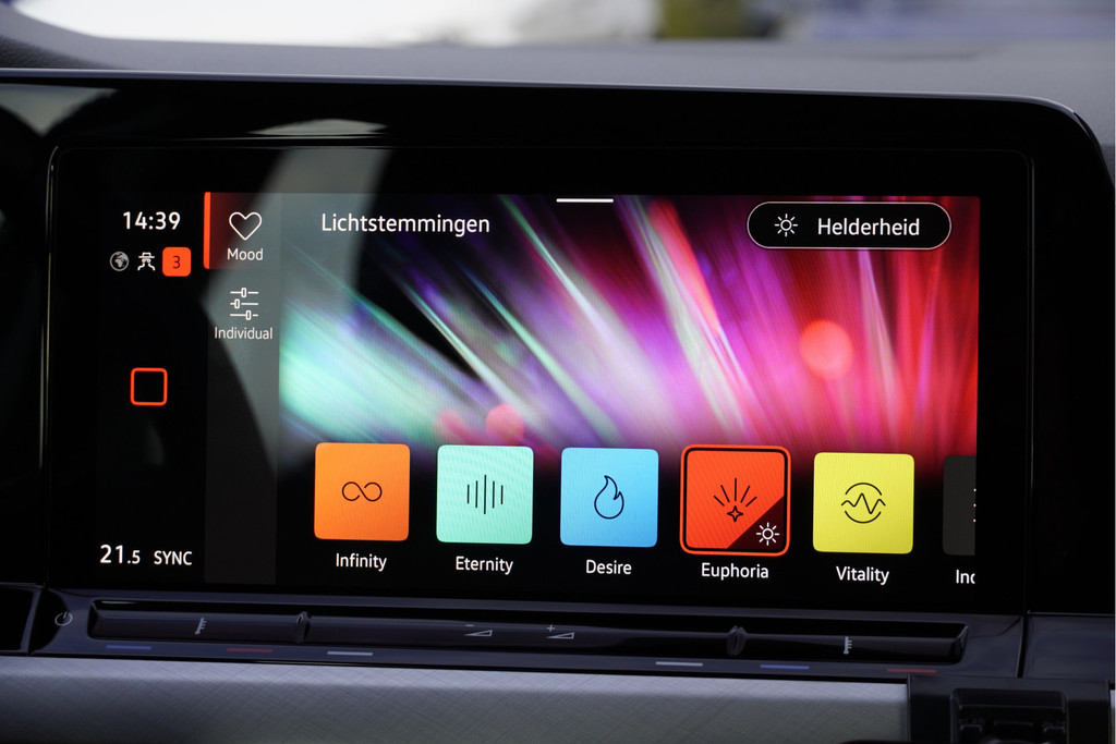 Volkswagen Golf (J188PL) met abonnement