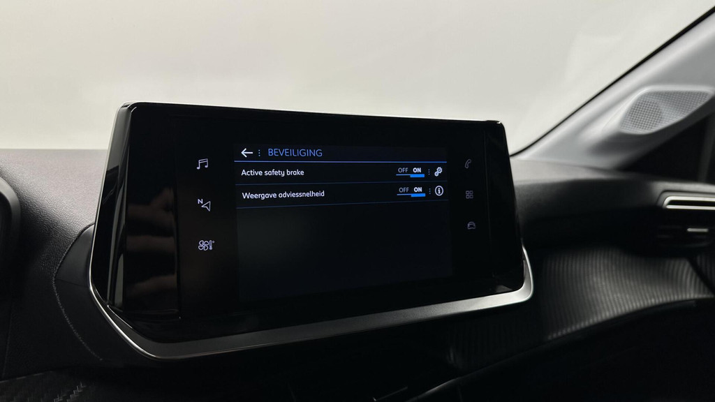 Peugeot 208 (T710BH) met abonnement